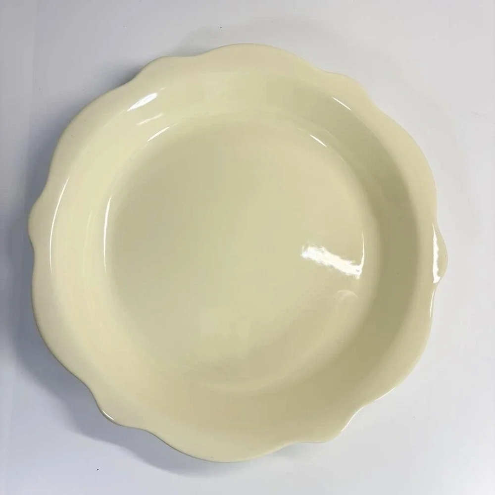 Gail Pittman HOSPITALITY BUTTER YELLOW Pie Dish 11